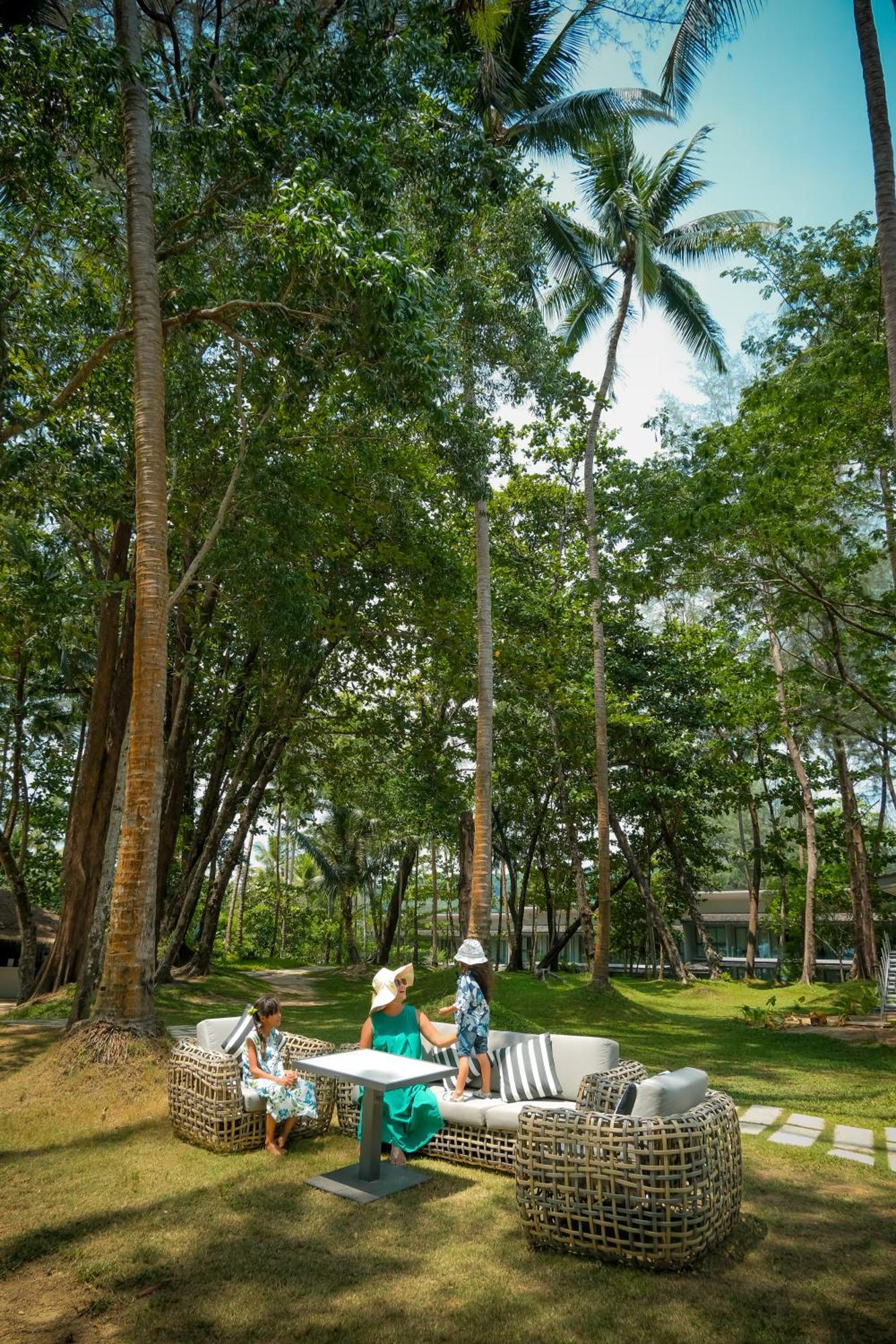 Avani Plus Khao Lak Resort מראה חיצוני תמונה